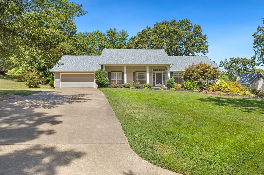 Woodcliff Pl, Springdale, AR 72764
