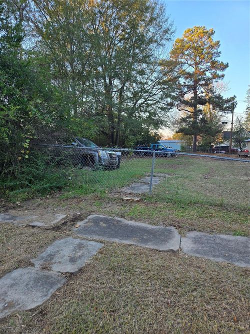 1222 W 6th St, Texarkana, TX, 75501-5466 | Card Image