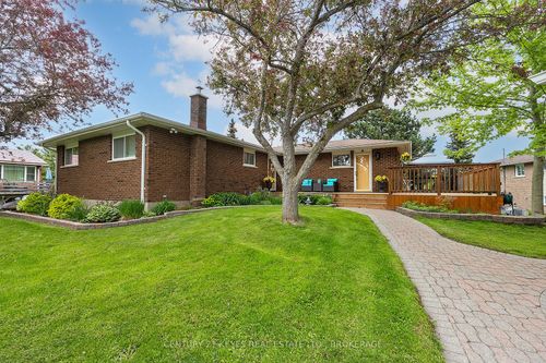 38 Willowbank Rd W, Gananoque, ON, K7G2V5 | Card Image