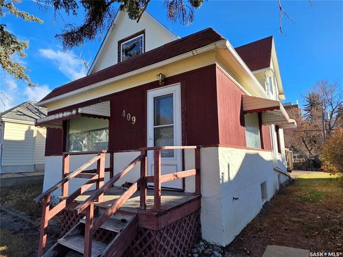 409 2nd Ave Ne, Swift Current, SK, S9H2E3 | Card Image