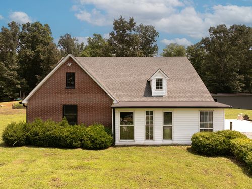 443 Paradise Ln, Mc Minnville, TN, 37110-8823 | Card Image