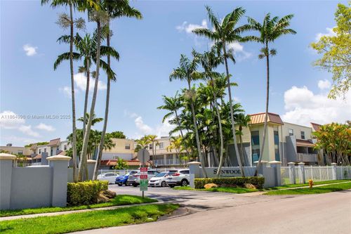apt-237-4600 Sw 67th Ave, Miami, FL, 33155-5847 | Card Image