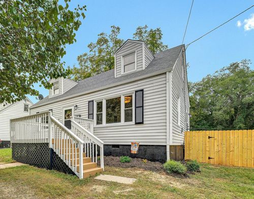 2508 Churchill Dr Nw, Roanoke, VA, 24012-2124 | Card Image