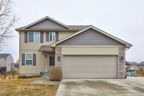 1011 Rolling Hills Ct, Norwalk, IA, 50211-9703 | Card Image