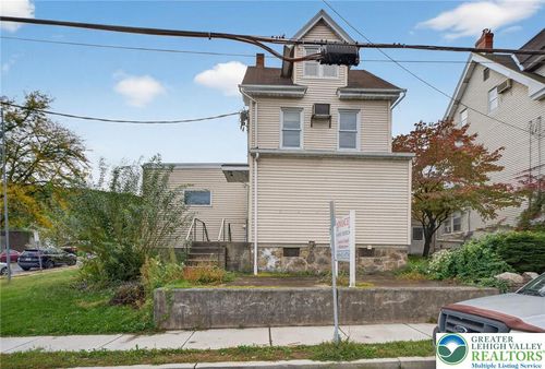 1106 Broadway, FOUNTAIN HILL, PA, 18015-4111 | Card Image