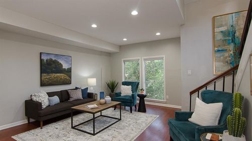 39-2529 Rio Grande St, Austin, TX, 78705-4508 | Card Image