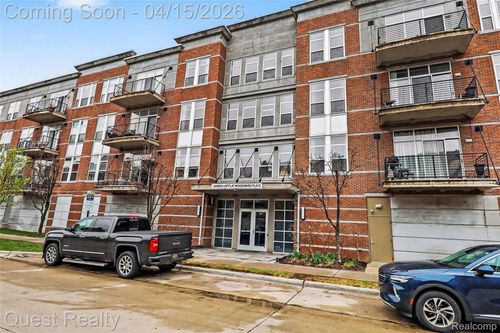 207-66 Winder Street, Detroit, MI, 48201 | Card Image