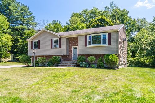 4 Colburn St, Natick, MA, 01760-5420 | Card Image