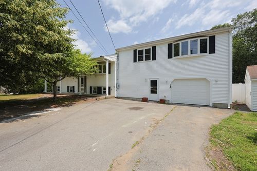 101 Jennings Dr, Raynham, MA, 02767-1825 | Card Image