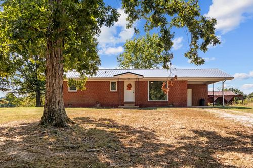 555 Old Stewart Rd, Tennessee Ridge, TN, 37178-5214 | Card Image