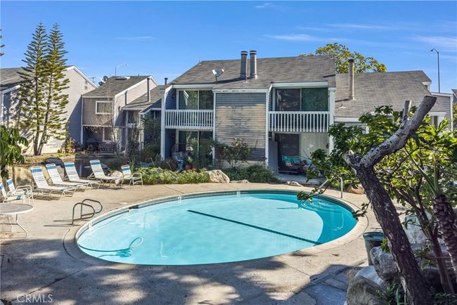 25429 Pine Creek Ln, Condo with 2 bedrooms, 1 bathrooms and 2 parking in Wilmington CA | Image 28