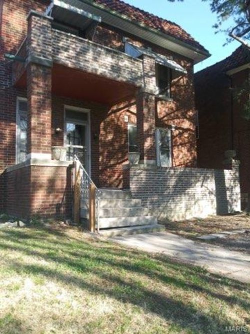 1012 Commodore Dr, Saint Louis, MO, 63117-1513 | Card Image