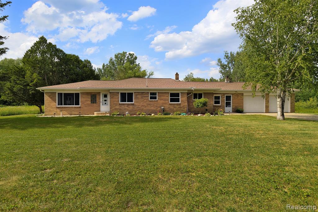 Cody Estey Rd, Pinconning, MI 48650