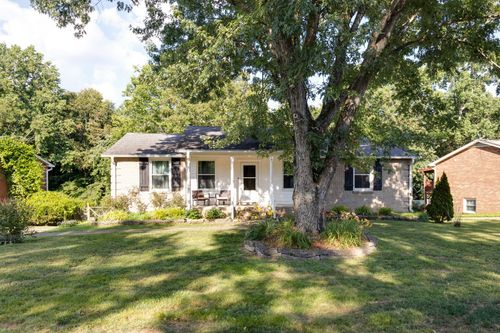 125 Ashland Dr, Ashland City, TN, 37015-1730 | Card Image