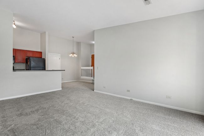 APT-203 - 1529 Raymond Dr, Condo with 2 bedrooms, 1 bathrooms and 1 parking in Naperville IL | Image 4