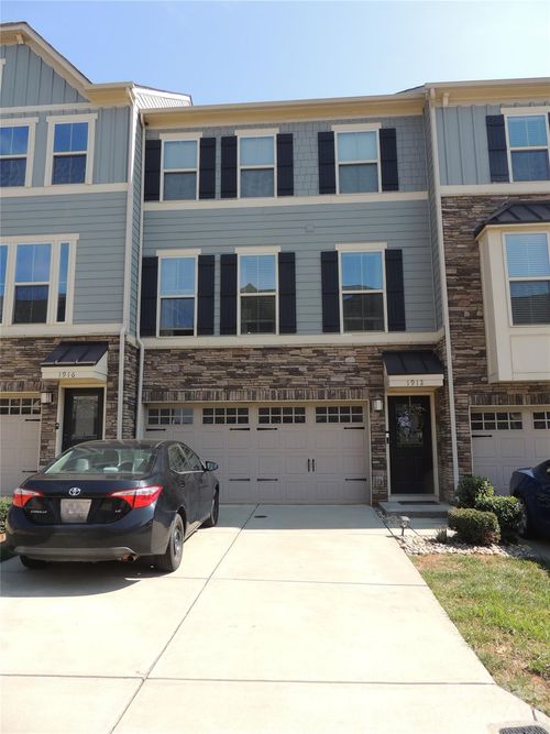 1912 Catkin Ln, Charlotte, NC, 28205-1389 | Card Image