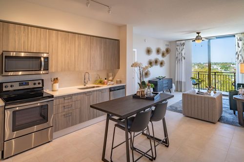 328-17945 Sw 97th Ave, Palmetto Bay, FL, 33157-5412 | Card Image