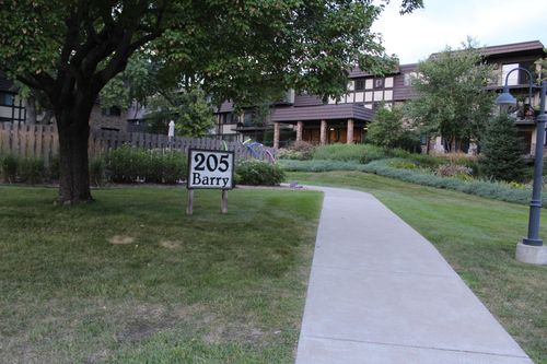 103-205 Barry Ave S, Wayzata, MN, 55391-1635 | Card Image