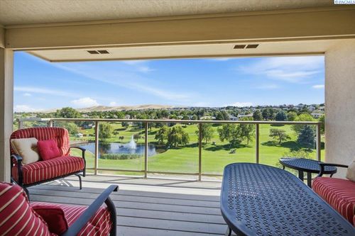 d102-3710 W Canyon Lakes Dr, Kennewick, WA, 99337-2766 | Card Image