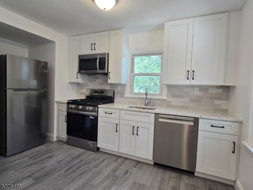 fl-2nd-128 Newark Pompton Tpke, Pequannock, NJ, 07440-1315 | Card Image