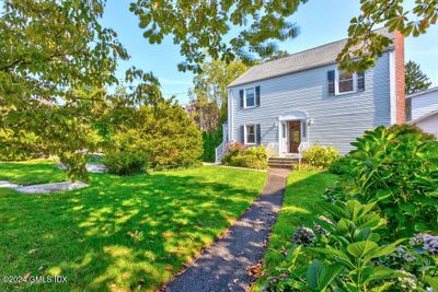 82 Thimble Island Road, House other with 3 bedrooms, 3 bathrooms and null parking in Branford CT | Image 2