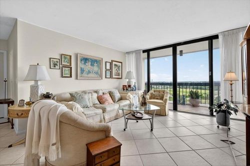 1502-2425 Presidential Way, West Palm Beach, FL, 33401-1322 | Card Image