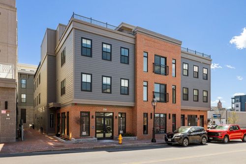 205-238 Deer St, Portsmouth, NH, 03801-2312 | Card Image