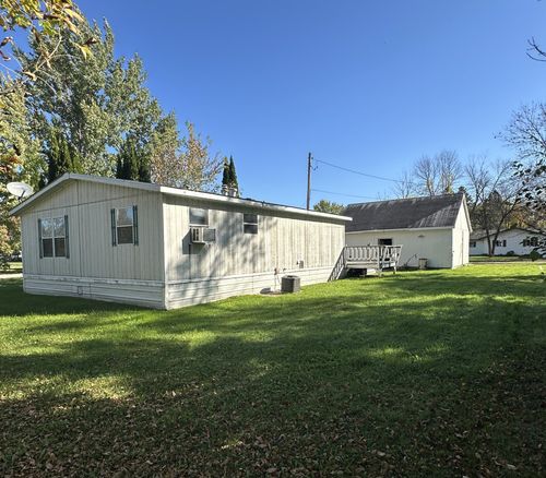 603 2nd St Se, Baudette, MN, 56623-2822 | Card Image