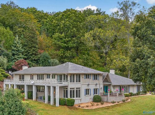 447 Riverton Dr, Rainbow City, AL, 35906-8304 | Card Image