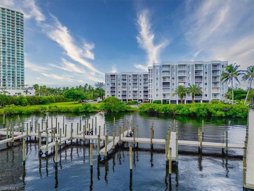 305-2885 Palm Beach Blvd, FORT MYERS, FL, 33916-1574 | Card Image