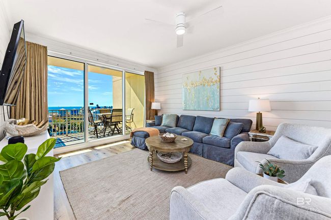 Living Room | Image 10