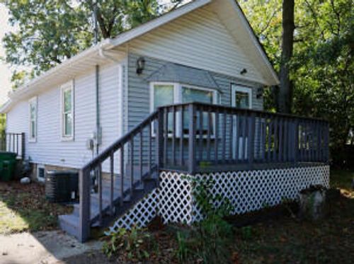 4717 Willow Dr, Lake Station, IN, 46405-1825 | Card Image
