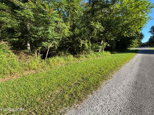 5054 Chinook Ln, Crossville, TN, 38572-6728 | Card Image