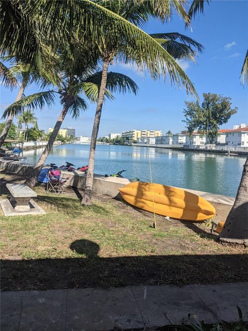 7735 Hawthorne Ave, Miami Beach, FL, 33141-1001 | Card Image