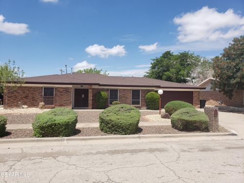 19017 Armington Dr, Horizon City, TX, 79928-6400 | Card Image