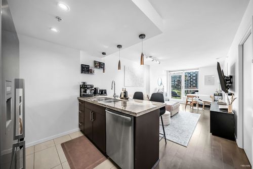704-1887 Crowe St, Vancouver, BC, V5Y0B4 | Card Image