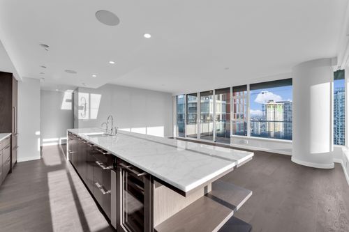 3103-1335 Howe St, Vancouver, BC, V6Z0H1 | Card Image