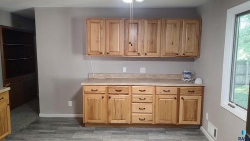307 N 8th St Street, Beresford, SD, 57004 | Card Image