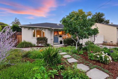 792 Bond Way, Mountain View, CA, 94040-3724 | Card Image