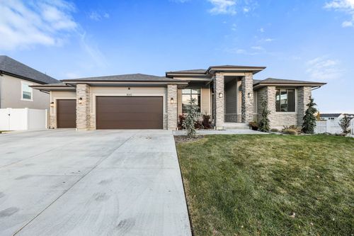 8043 S Ambrosia Ln, West Jordan, UT, 84081-3161 | Card Image