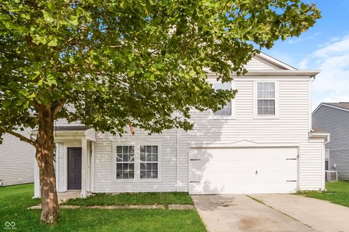 8118 Gathering Ln, Indianapolis, IN, 46259-7740 | Card Image