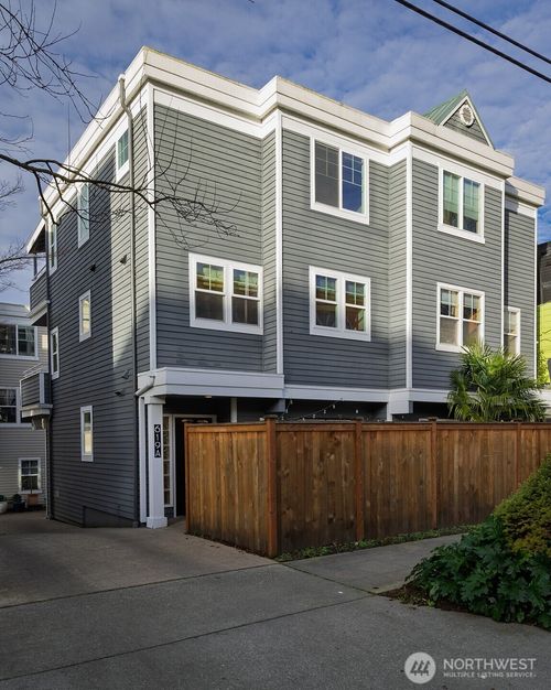 a-619 Federal Ave E, Seattle, WA, 98102-5027 | Card Image