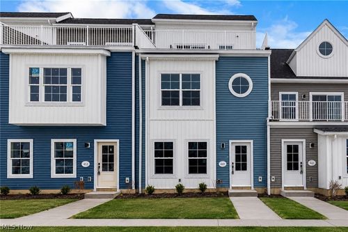 449 Harbor Ln, Lorain, OH, 44052 | Card Image