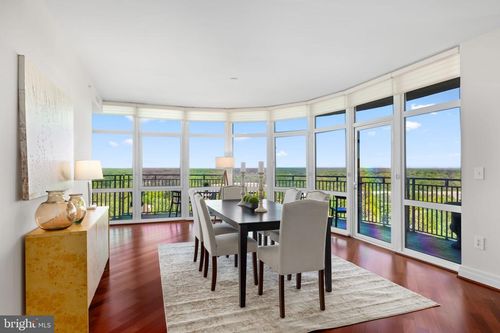 1204-8220 Crestwood Heights Dr, MCLEAN, VA, 22102-3136 | Card Image