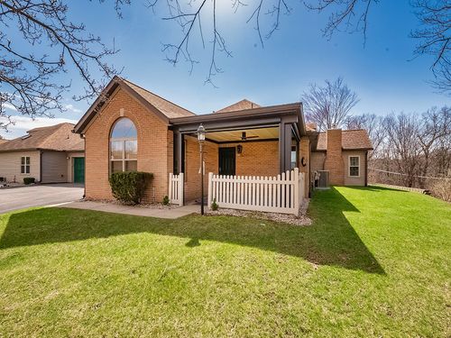 1252 Stanford Ct, Coraopolis, PA, 15108-4065 | Card Image