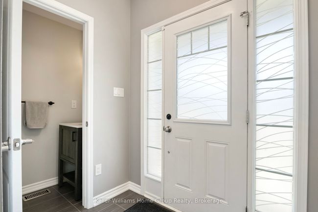 173 W Oak Trail, House attached with 3 bedrooms, 3 bathrooms and 1 parking in Kitchener ON | Image 4