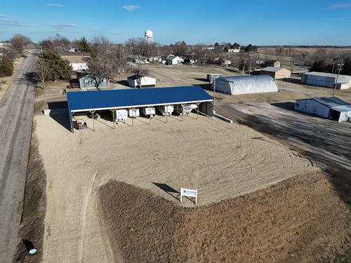 304 E 16th St, Concordia, KS, 66901-4916 | Card Image