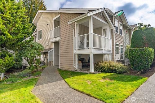 unit-f201-5400 Harbour Pointe Blvd, Mukilteo, WA, 98275-5165 | Card Image