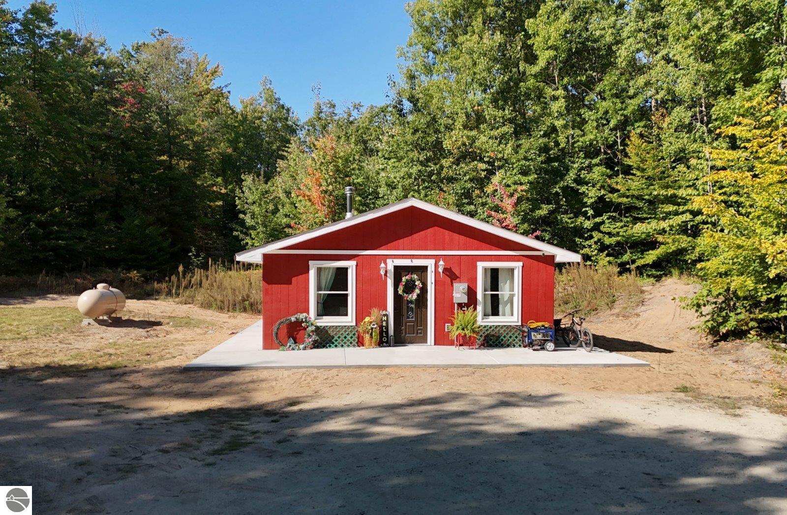 Cadillac Rd, Cadillac, MI 49601