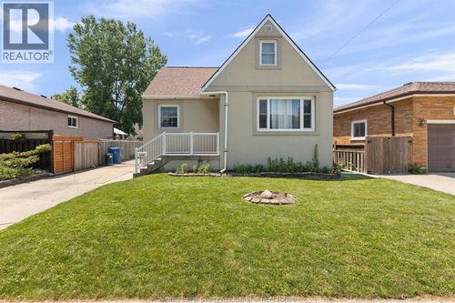 1249 Westcott, Windsor, ON, N8Y4B9 | Card Image